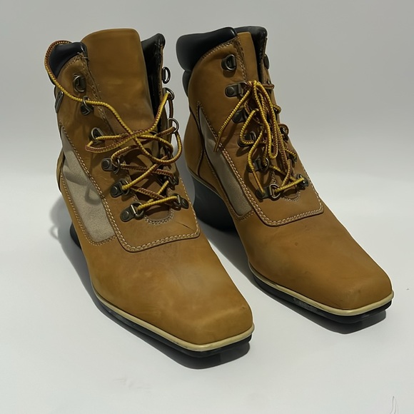 Woman’s Timberline Wedge Butter Boots 8M No Box - Picture 7 of 9